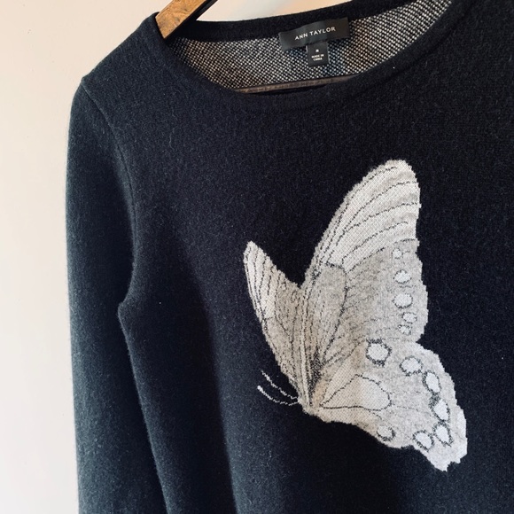 50 % Wool / Sweater/ with Butterfly